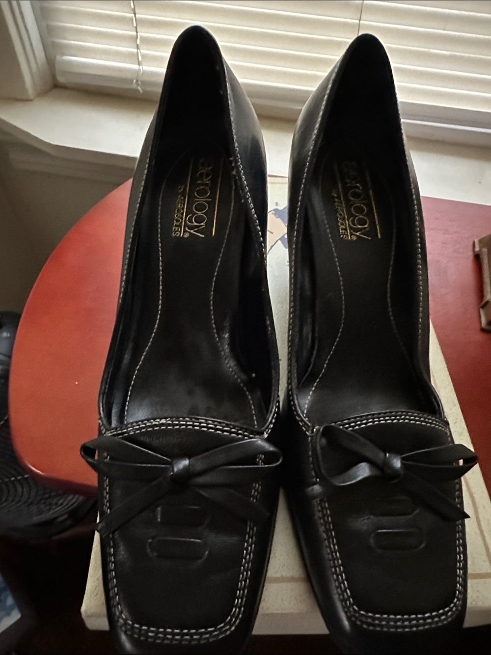 Aerology Black Leather Bow-Trim Pump Heels
